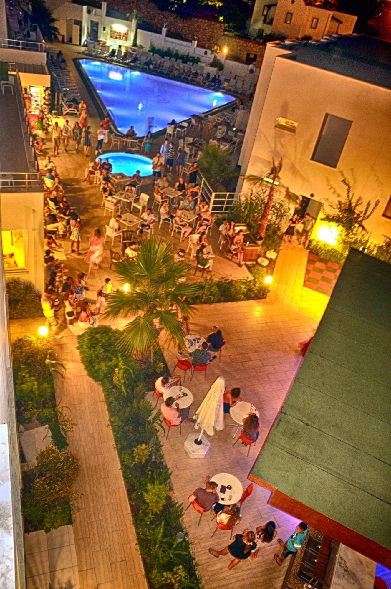 Club Shark Hotel Gümbet Esterno foto