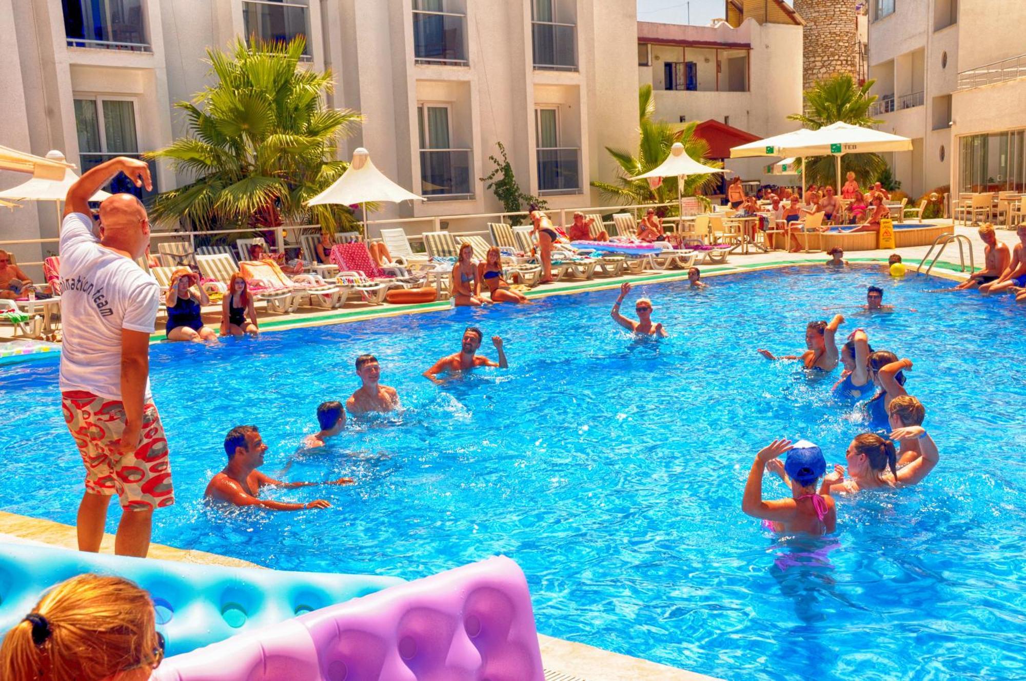 Club Shark Hotel Gümbet Esterno foto