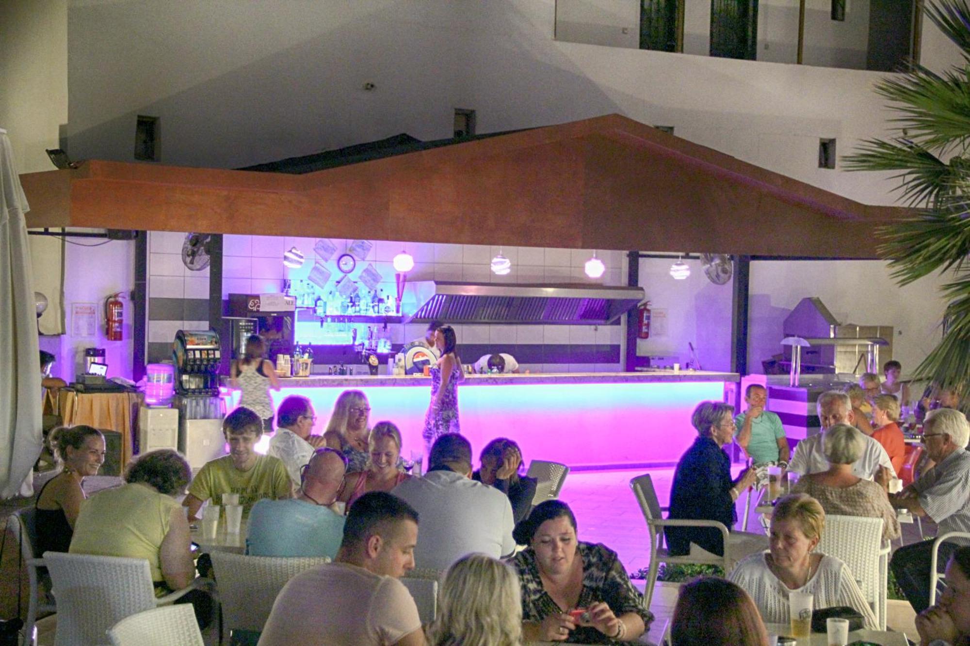 Club Shark Hotel Gümbet Esterno foto